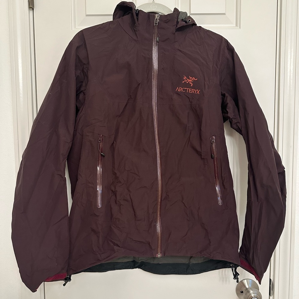 Arc’teryx Women’s Beta SL Jacket - Size L